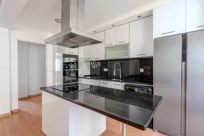 Apartamento T1 para Arrendamento em Vialonga