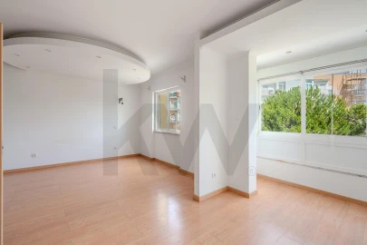 Apartamento T1 para Arrendamento em Vialonga