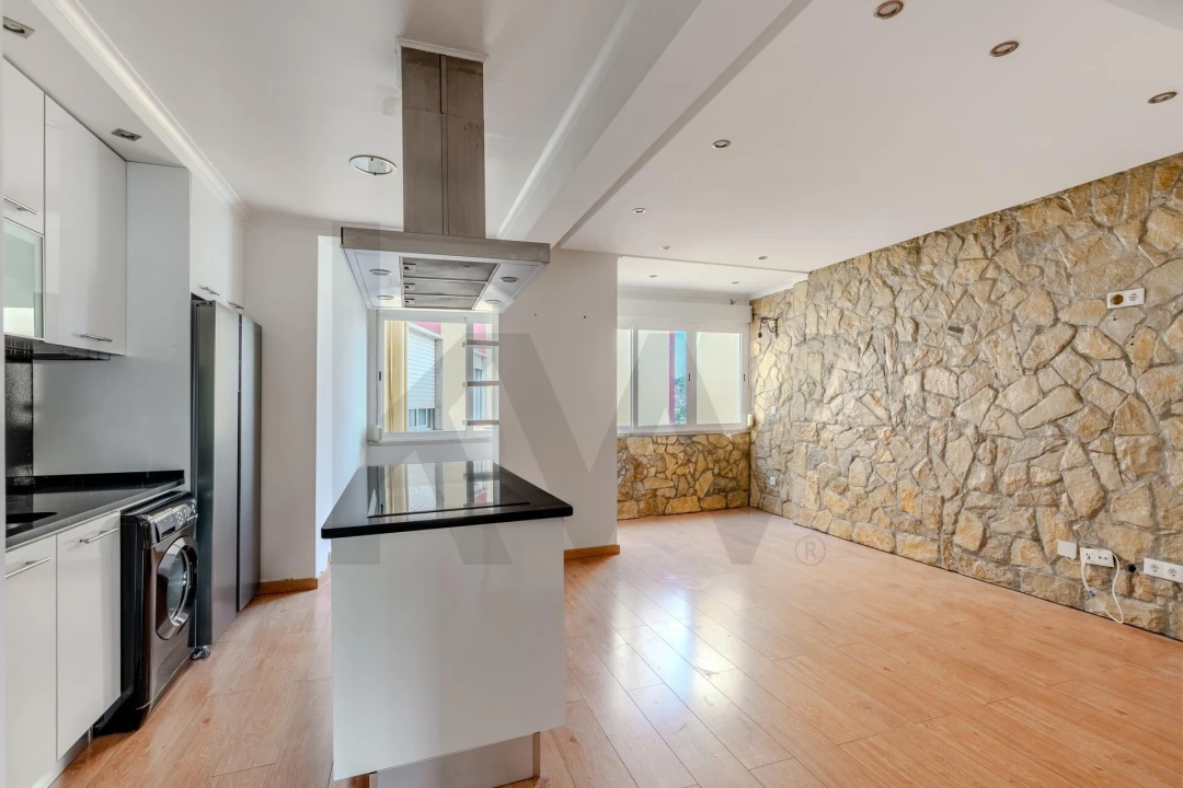 Apartamento T1 para Arrendamento em Vialonga Foto 2
