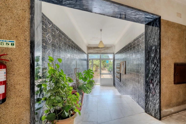 Apartamento T1 para Arrendamento em Vialonga Foto 18
