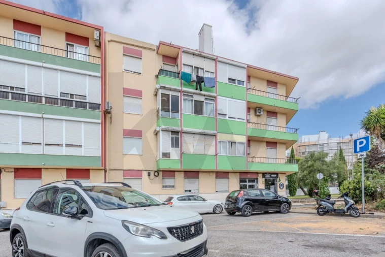 Apartamento T1 para Arrendamento em Vialonga Foto 21