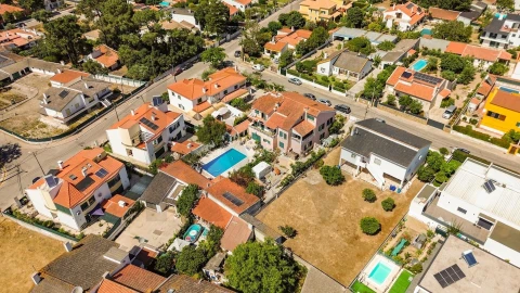 Moradia T9 para Venda em Azeitão (São Lourenço e São Simão)