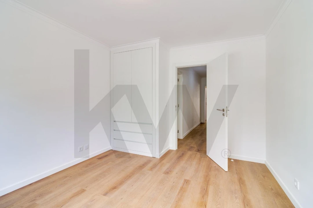 Apartamento T3 para Arrendamento em Carcavelos e Parede Foto 15