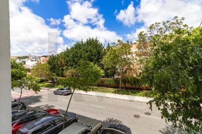 Apartamento T3 para Arrendamento em Carcavelos e Parede