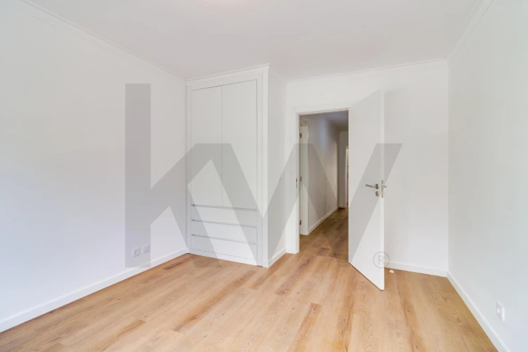 Apartamento T3 para Arrendamento em Carcavelos e Parede Foto 15