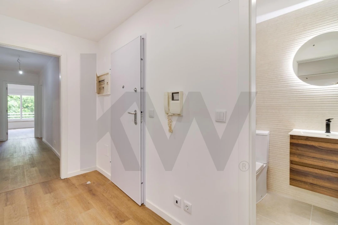Apartamento T3 para Arrendamento em Carcavelos e Parede Foto 1