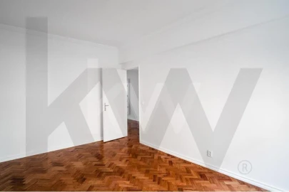 Apartamento T4 para Arrendamento em Avenidas Novas