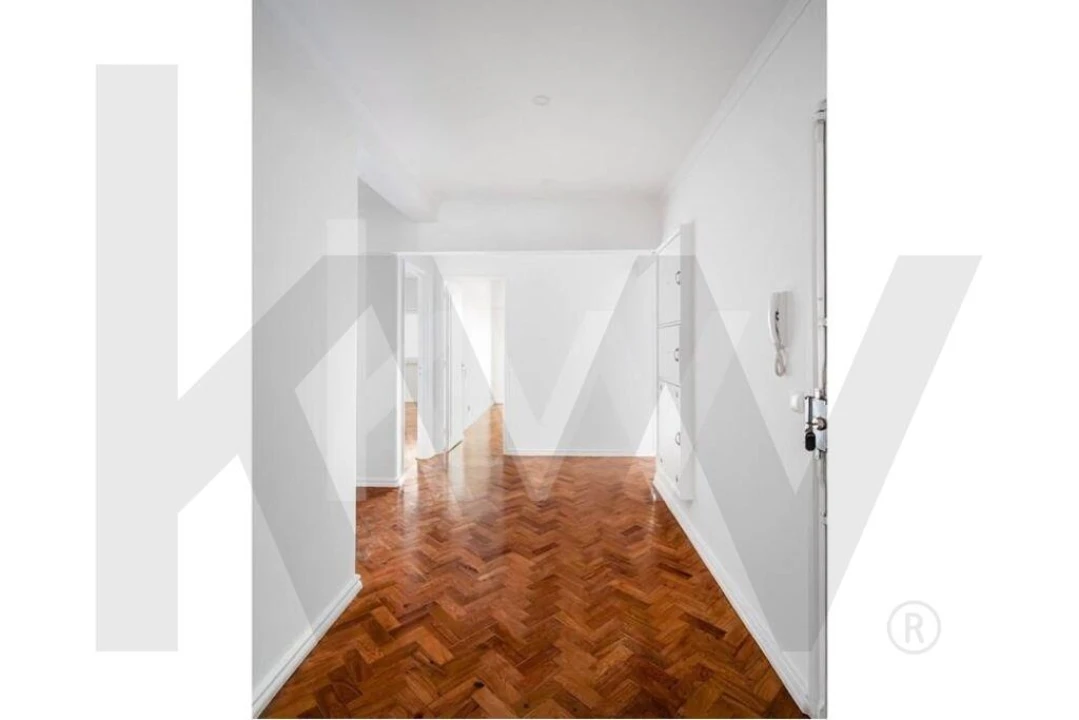 Apartamento T4 para Arrendamento em Avenidas Novas Foto 18