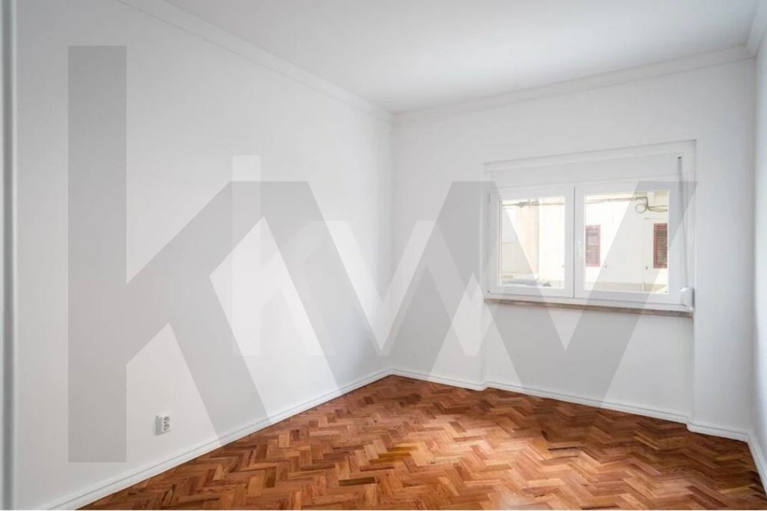 Apartamento T4 para Arrendamento em Avenidas Novas Foto 9