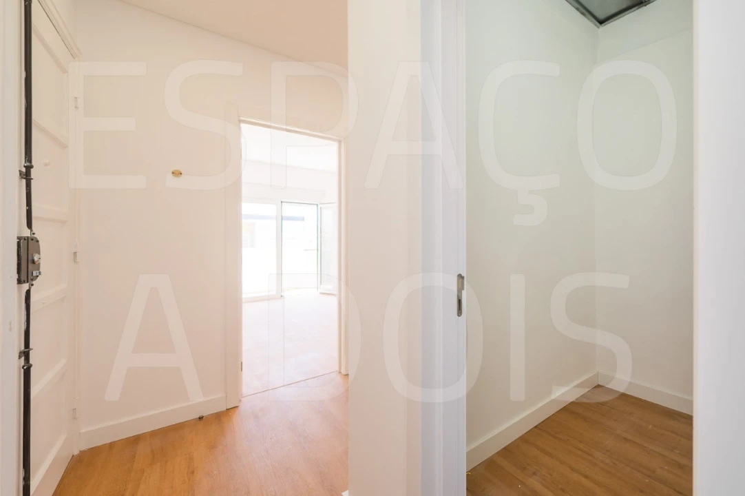 Apartamento T3 para Arrendamento em Venteira Foto 11