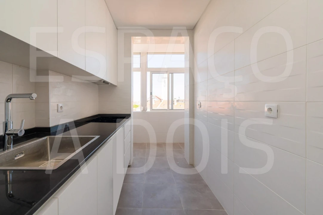 Apartamento T3 para Arrendamento em Venteira Foto 16