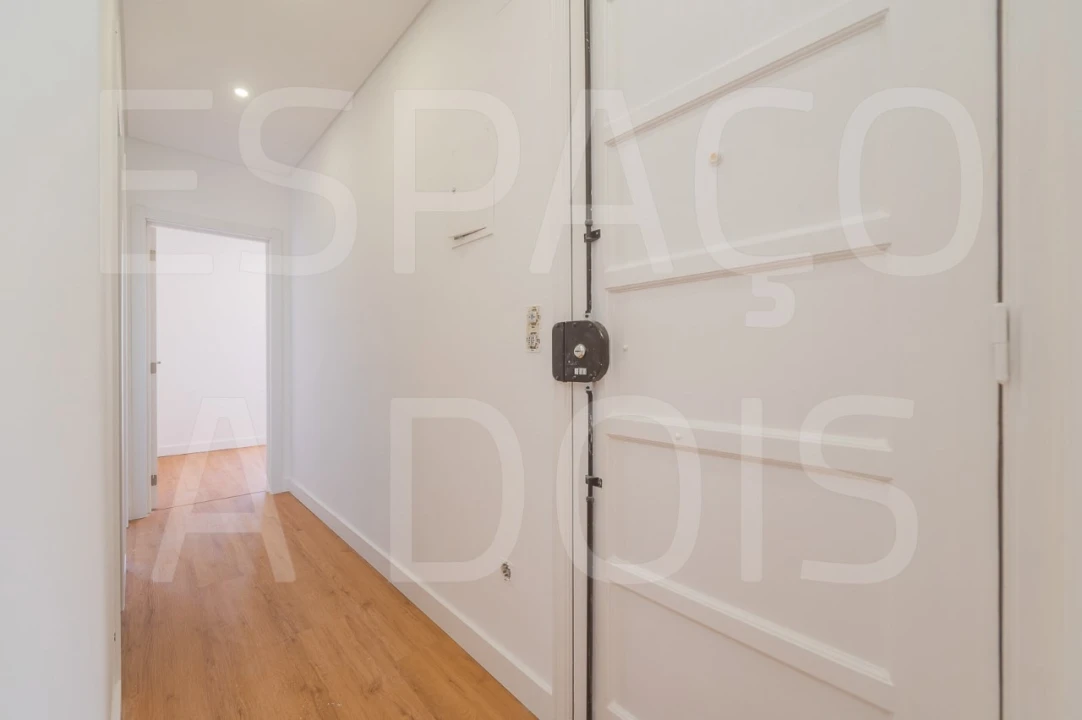 Apartamento T3 para Arrendamento em Venteira Foto 29
