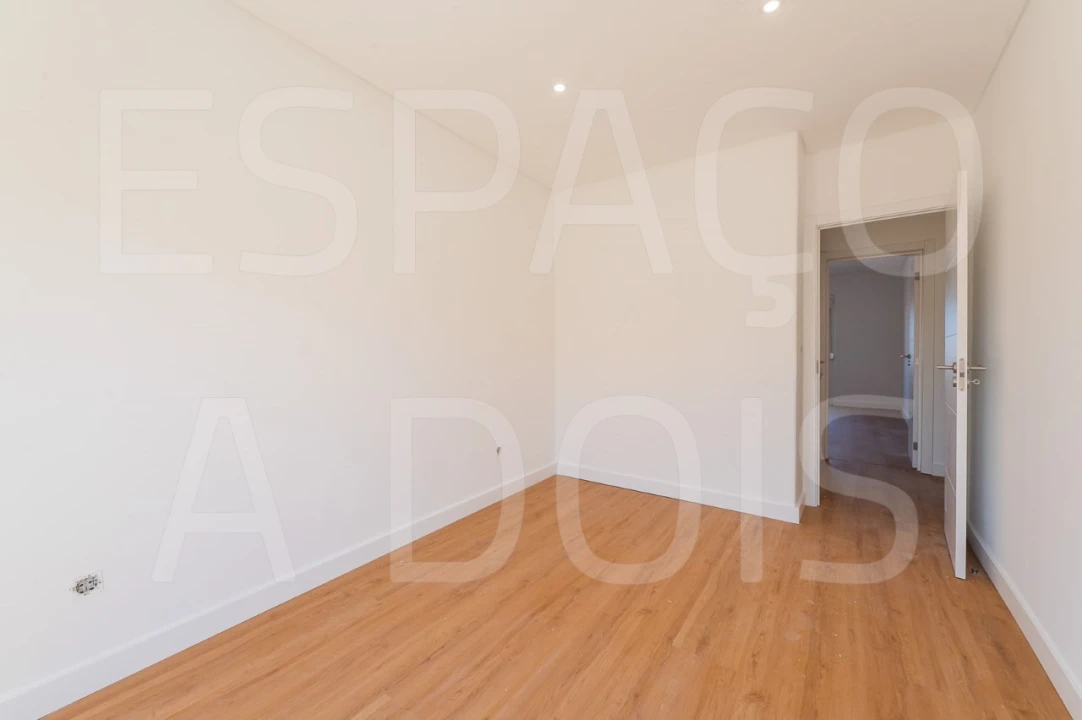 Apartamento T3 para Arrendamento em Venteira Foto 45