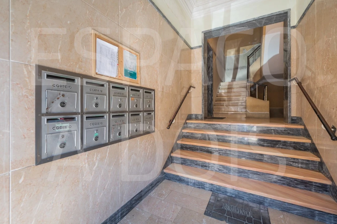 Apartamento T3 para Arrendamento em Venteira Foto 48