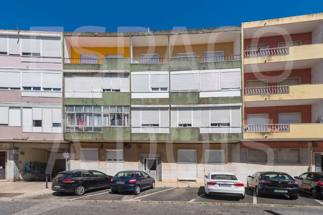 Apartamento T3 para Arrendamento em Venteira Foto 49