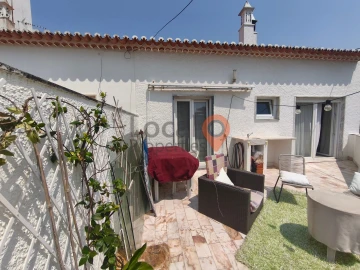 Apartamento T2 para Venda em Lagos (São Sebastião e Santa Maria)