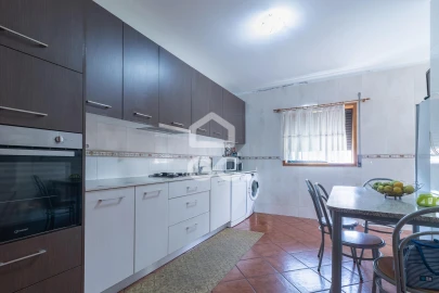 Apartamento T3 para Venda em Selho (São Jorge)
