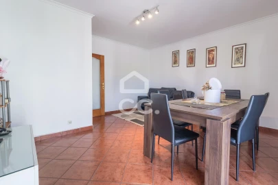 Apartamento T3 para Venda em Selho (São Jorge)