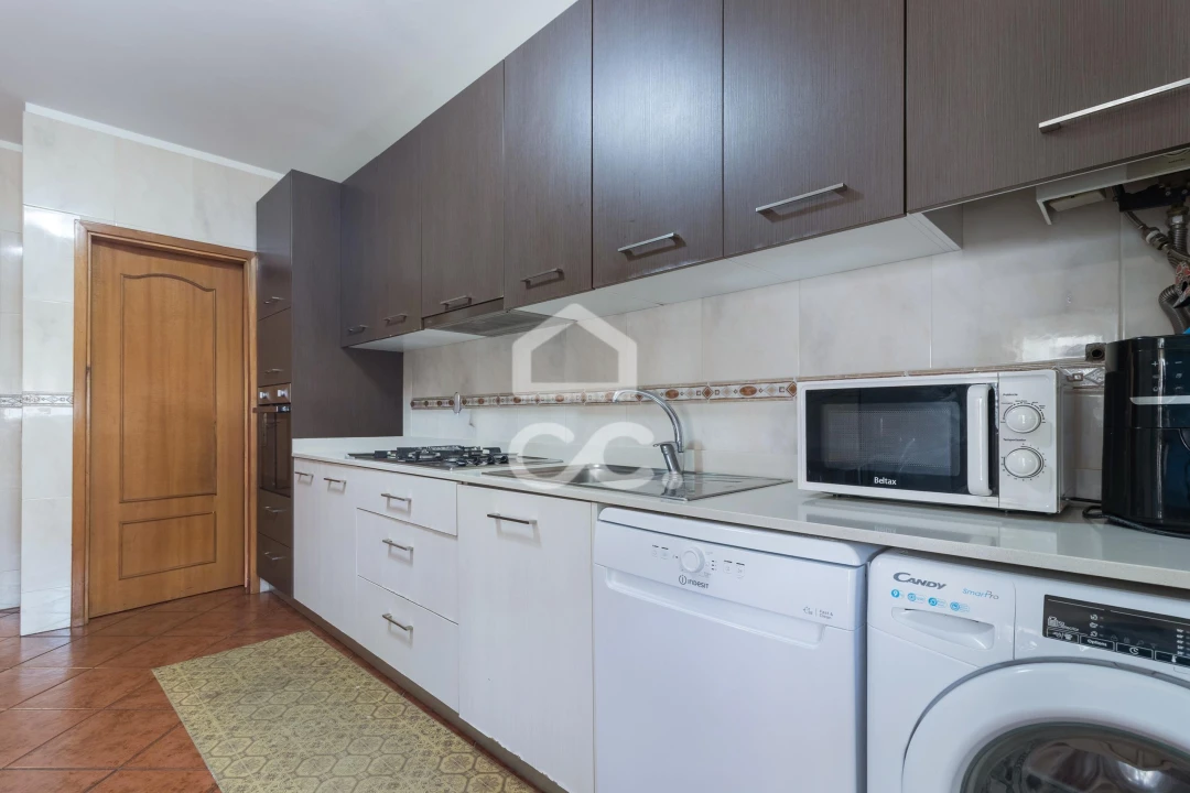 Apartamento T3 para Venda em Selho (São Jorge) Foto 12