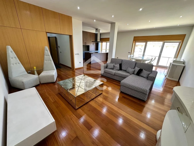 Apartamento T4 para Venda em Póvoa de Varzim, Beiriz e Argivai Planta 3