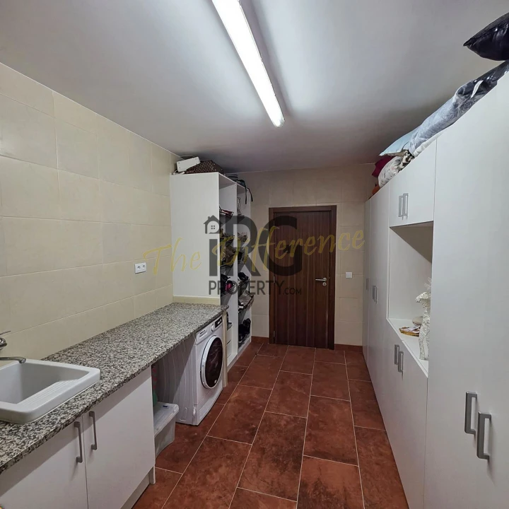 Apartamento T2 para Venda em Santa Barbara de Nexe Foto 18