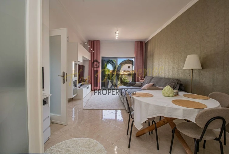 Apartamento T2 para Venda em Santa Barbara de Nexe Foto 13