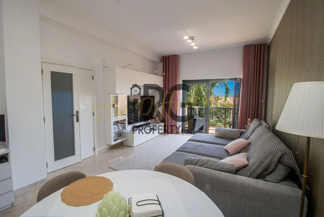 Apartamento T2 para Venda em Santa Barbara de Nexe Foto 14