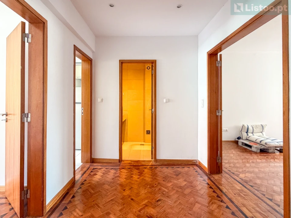 Apartamento T1 para Venda em Benfica Foto 7