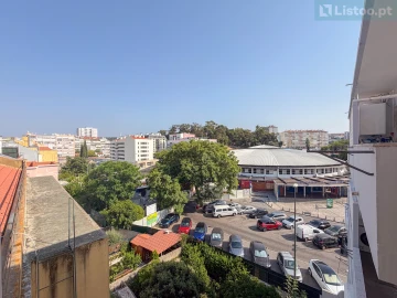 Apartamento T1 para Venda em Benfica