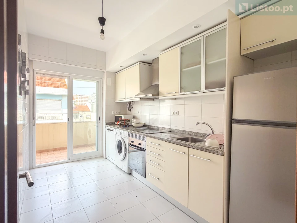 Apartamento T1 para Venda em Benfica Foto 3