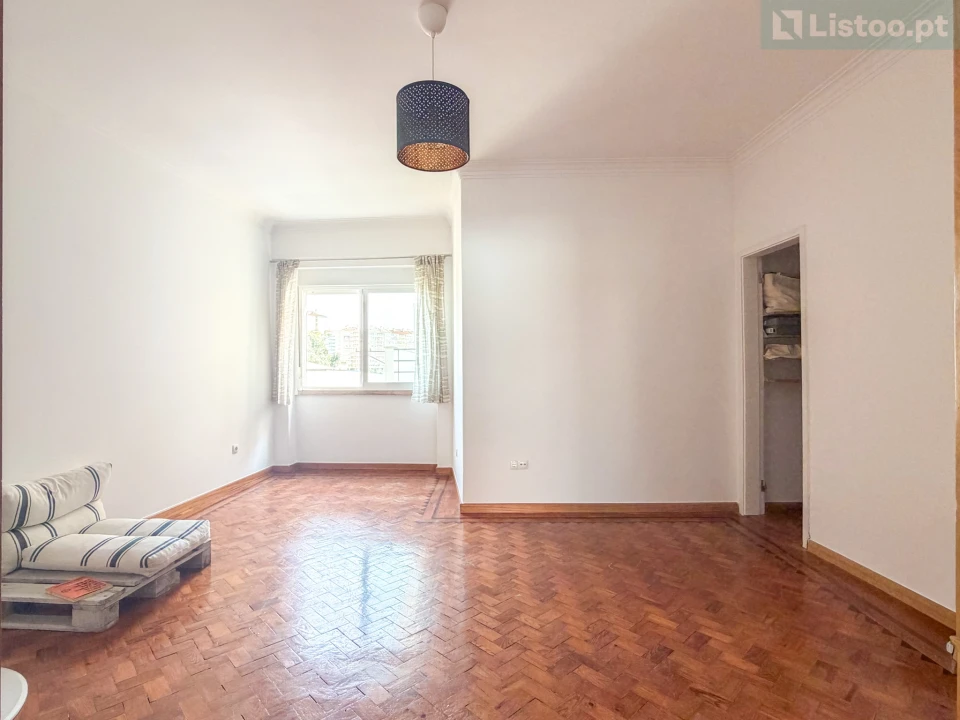 Apartamento T1 para Venda em Benfica Foto 9