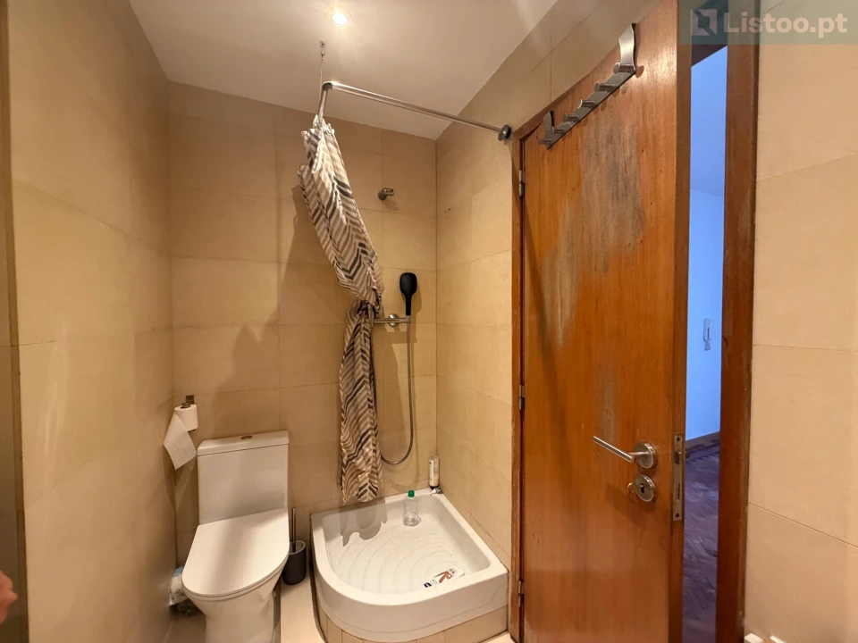 Apartamento T1 para Venda em Benfica Foto 17