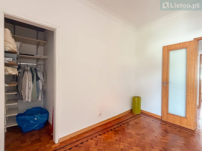 Apartamento T1 para Venda em Benfica Foto 14