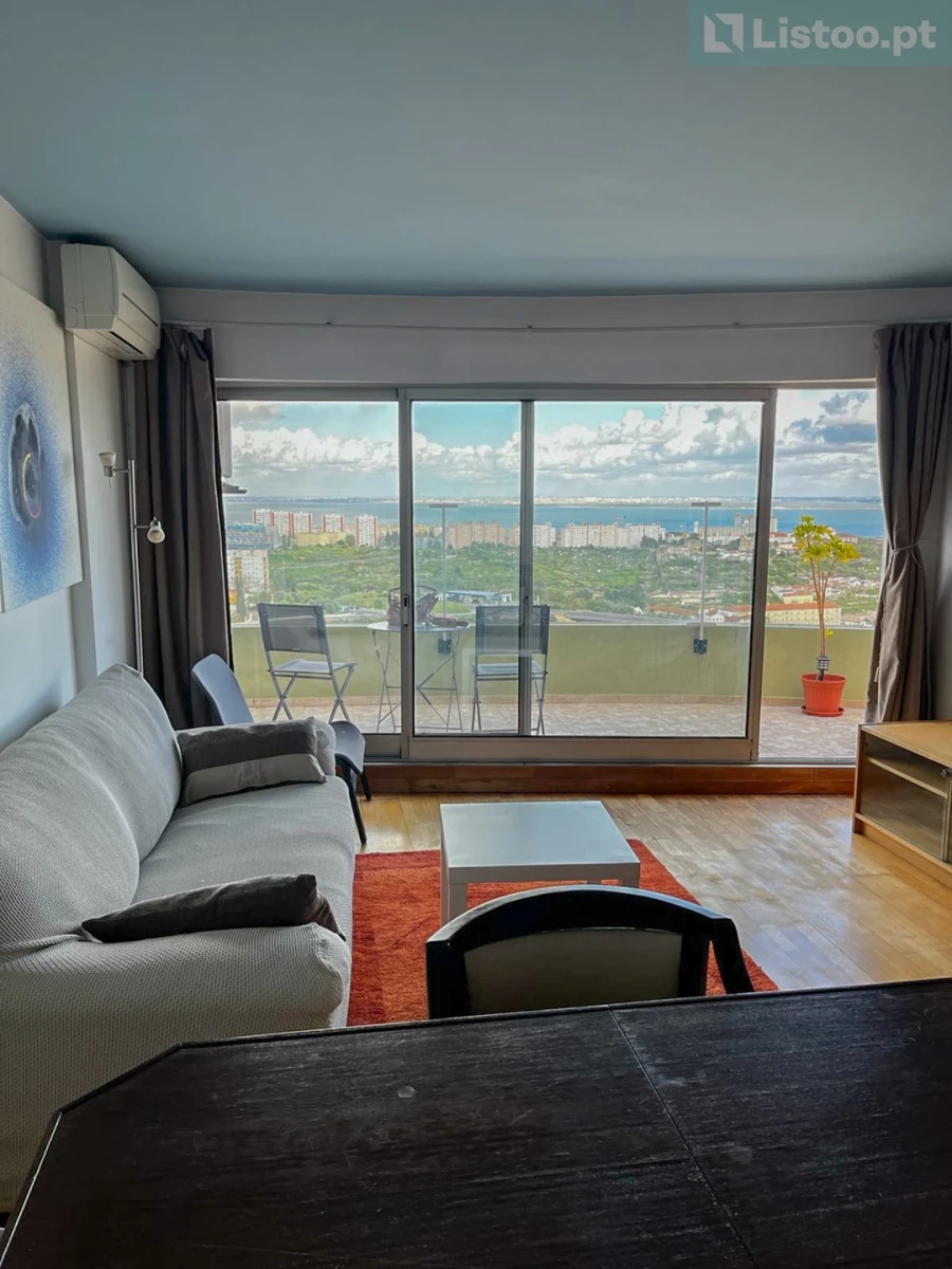Apartamento T1 para Venda em Areeiro Foto 6