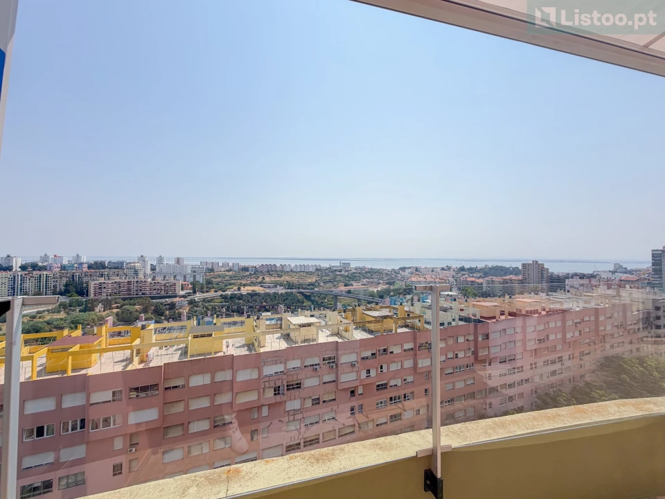 Apartamento T1 para Venda em Areeiro Foto 23