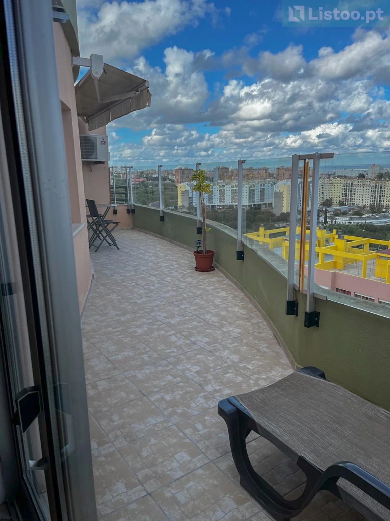 Apartamento T1 para Venda em Areeiro Foto 26