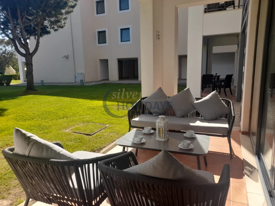 Apartamento T2 para Venda em Quarteira Foto 17