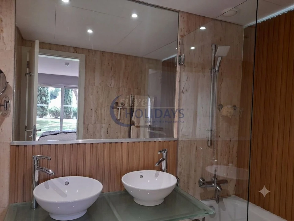 Apartamento T2 para Venda em Quarteira Foto 13