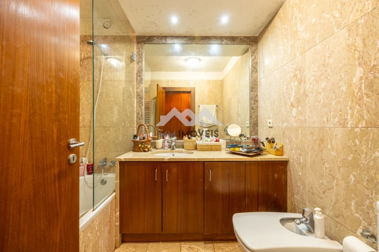 Apartamento T2 para Venda em Aldoar, Foz do Douro e Nevogilde Foto 15