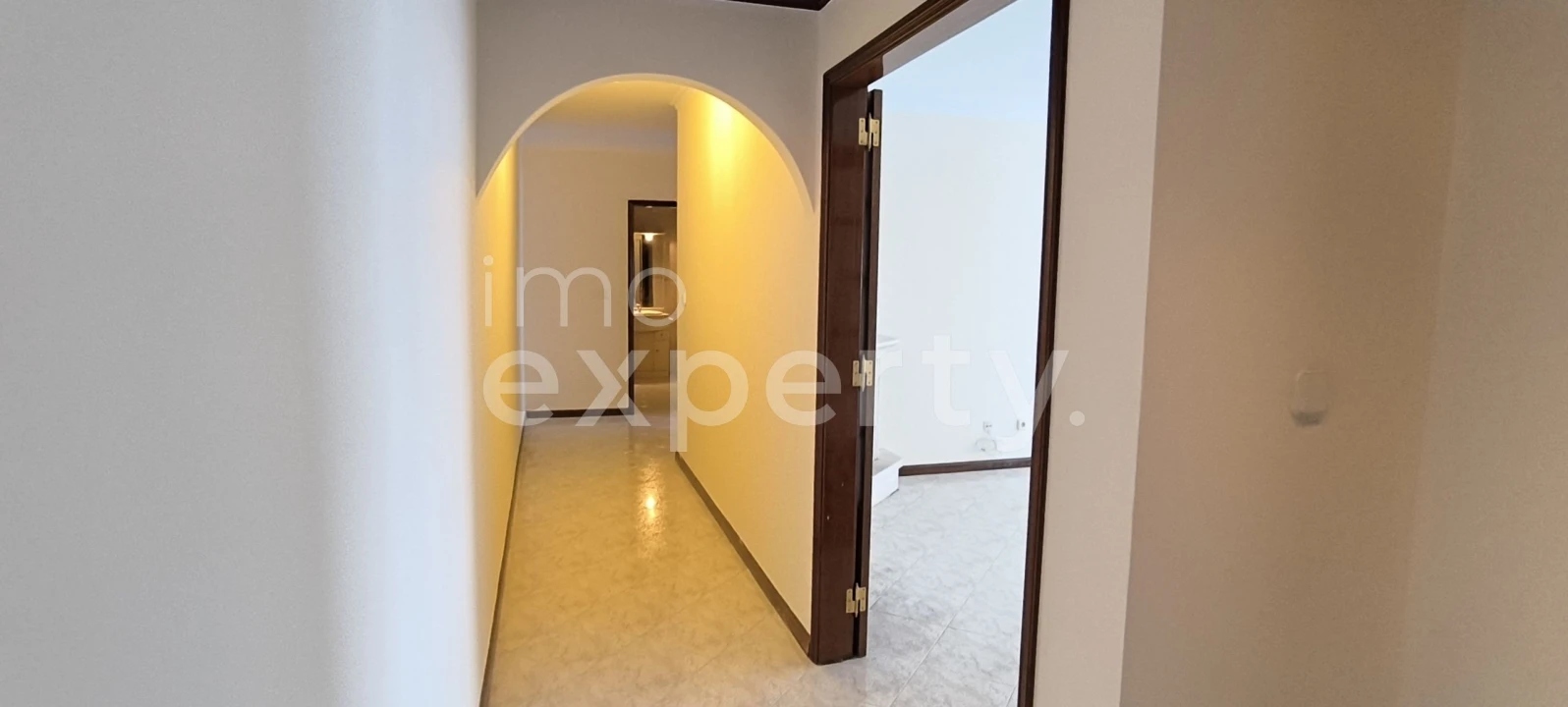 Apartamento T2 para Venda em Algueirão-Mem Martins Foto 4