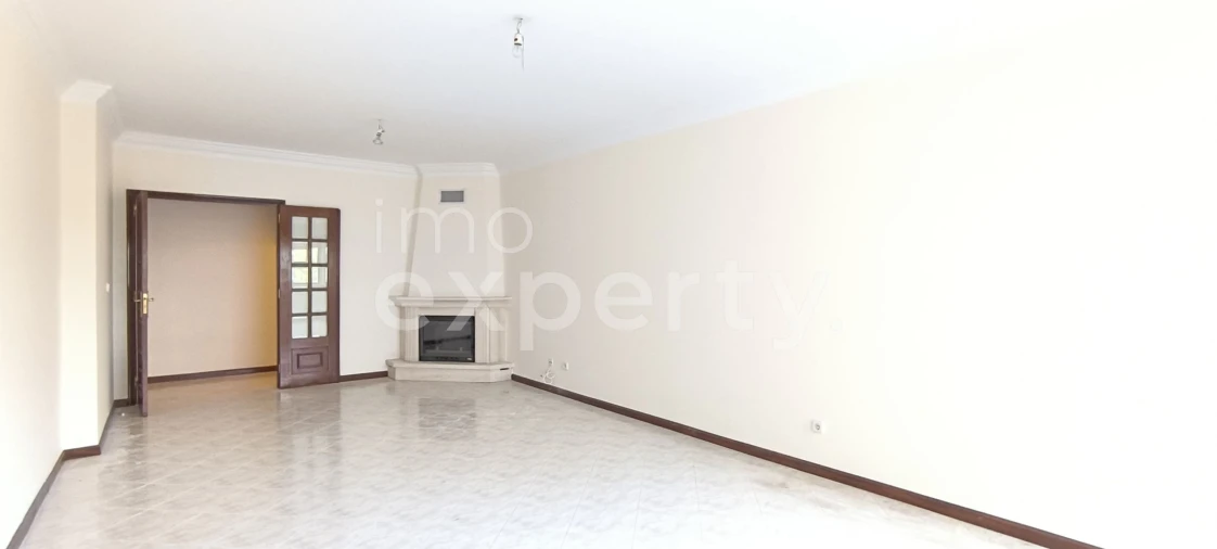 Apartamento T2 para Venda em Algueirão-Mem Martins Foto 5