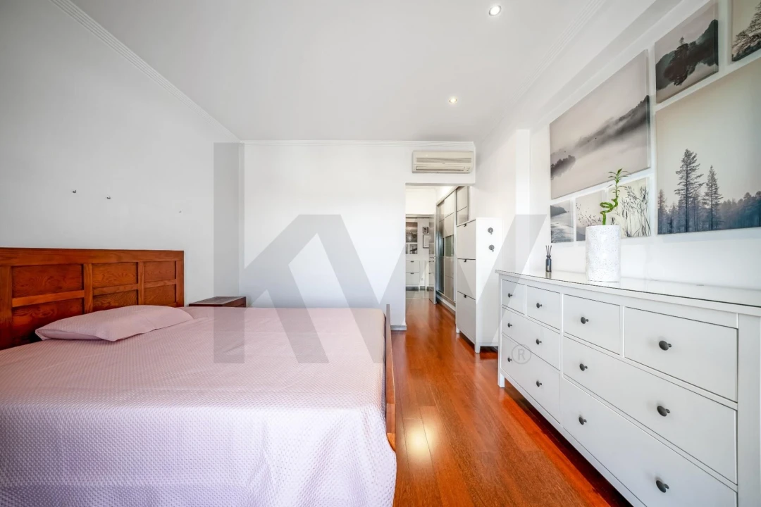 Apartamento T3 para Venda em Portimão Foto 16