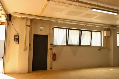 Armazém para Arrendamento férias em Portimão