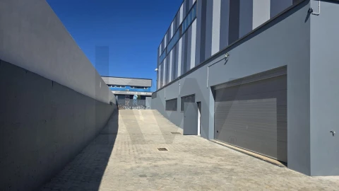 Armazém para Arrendamento férias em Portimão