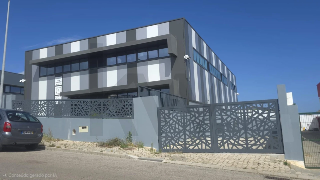 Armazém para Arrendamento férias em Portimão Foto 1