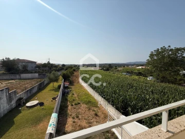 Moradia T3 para Venda em Fragoso