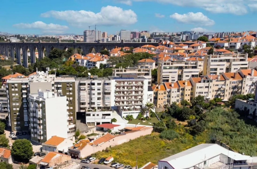 Apartamento T1 para Venda em Campolide Foto 30