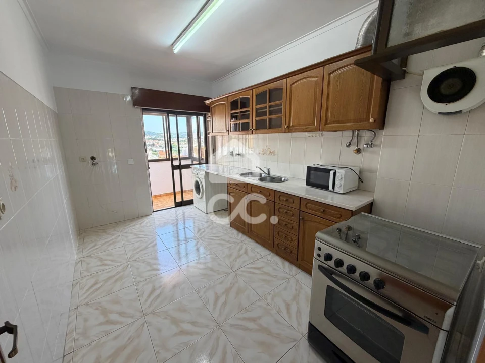 Apartamento T2 para Arrendamento em Loures Foto 15