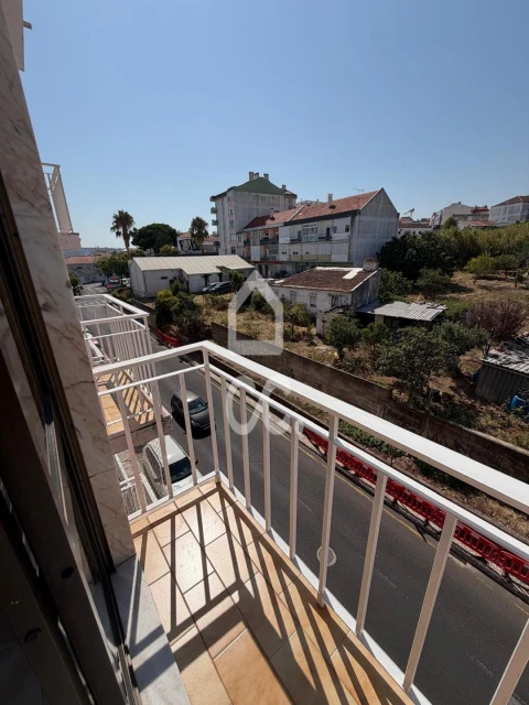 Apartamento T2 para Arrendamento em Loures