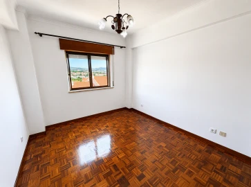 Apartamento T2 para Arrendamento em Loures